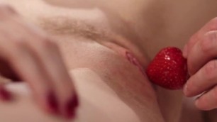 Playing with Strawberry and Wet Pussy! Close up Pussy Fingering Female Orgasm