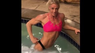 Smoking HOT Amazon FBB Flexing and Posing in the Hot Tub. OMG is she Sexy!