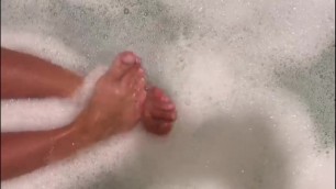 Foot Fetish - Play Time in the Bubble Bath - Clean Toesies - Soft Soles