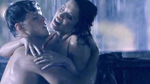 Melissa Bolona Sex on the Rain On ScandalPlanet.Com