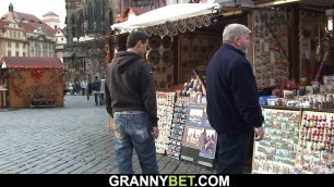 Hairy pussy granny tourist screwed on the floorHairy pussy g
